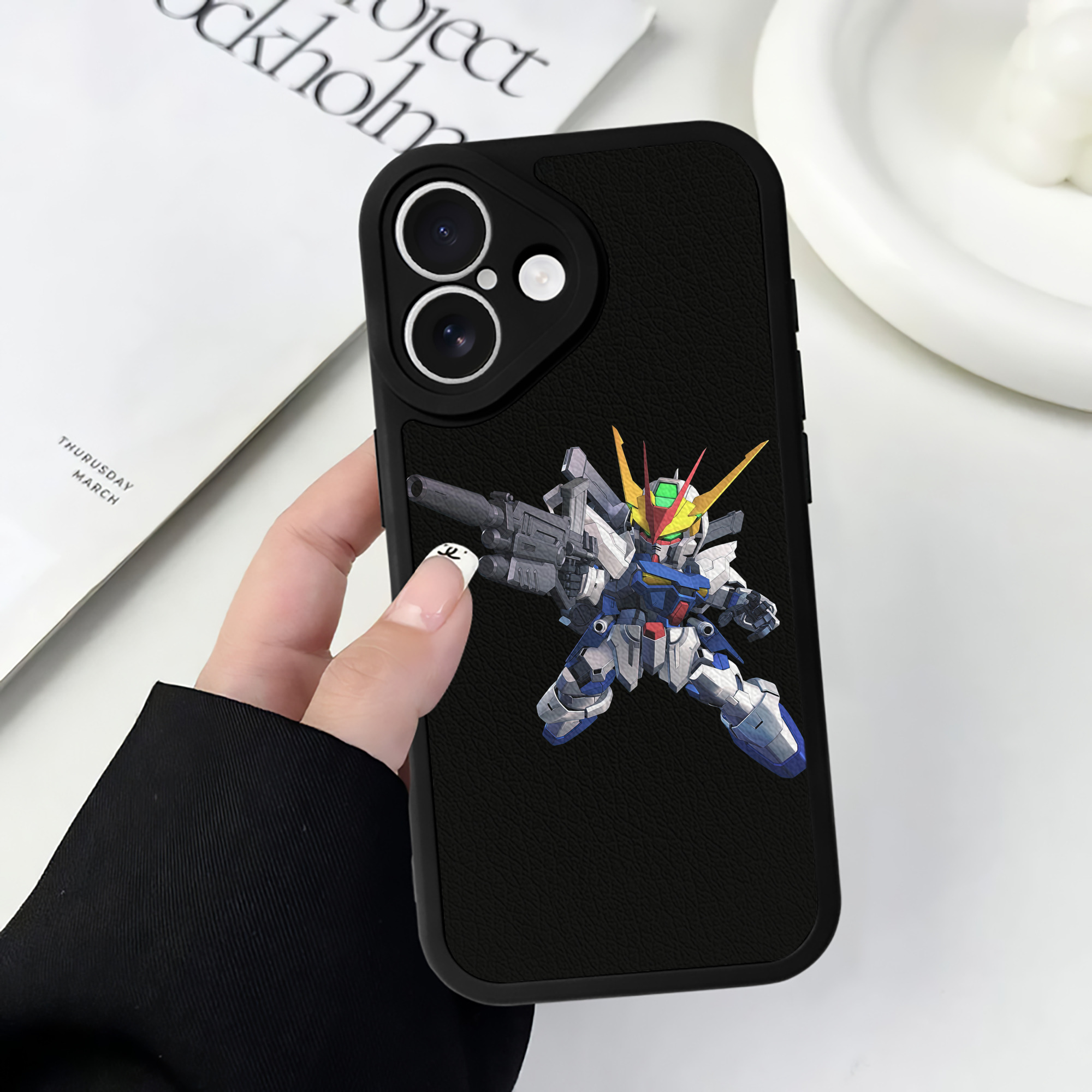 （画像用） 機動戦士ガンダム Mobile Suit Gundam 【iPhone 16シリーズ対応】シリコンスマホケース（レザー調） 材質：シリコン